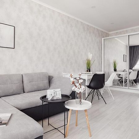 Sea & Sky Apartments Odessa Rom bilde