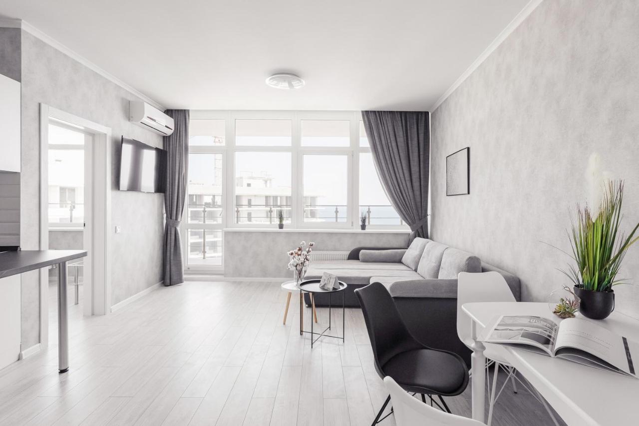 Sea & Sky Apartments Odessa Eksteriør bilde